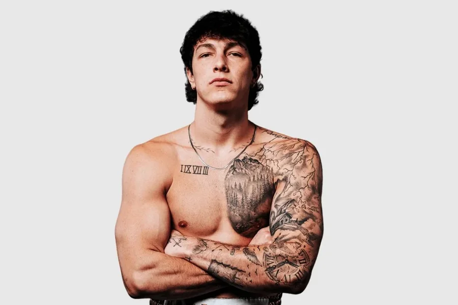 Tayler Holder Net Worth