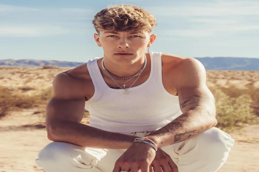 Tayler Holder Net Worth