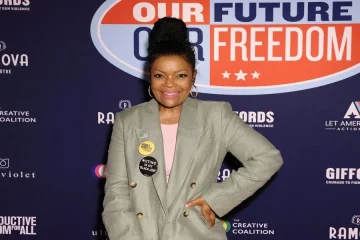 Yvette Nicole Brown Net Worth